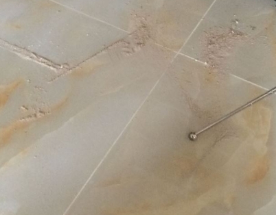 吴桥瓷砖空鼓维修公司分享粘合剂选择不当在瓷砖铺贴过程中可能导致以下问题
